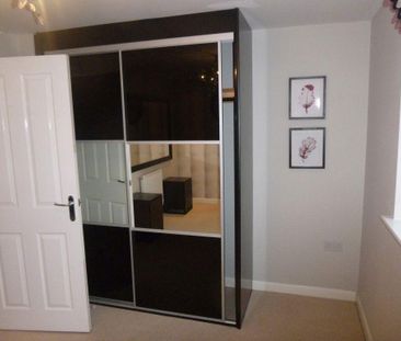 3 bedroom terraced house to rent - Photo 4