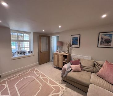 2 bedroom semi-detached house to rent - Photo 5