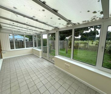 4 bedroom semi-detached house to rent - Photo 5
