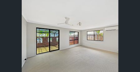 Fresh, Updated Beachside Living in Bokarina! - Photo 3