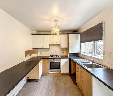3 bed Semi-Detached - To Let - Photo 3