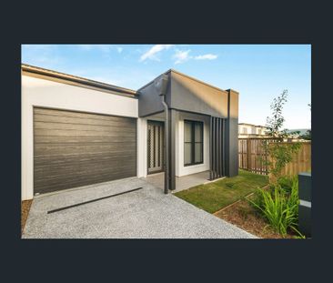 Charming and modern home - Photo 6