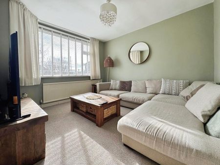 3 bedroom semi-detached house to rent - Photo 3