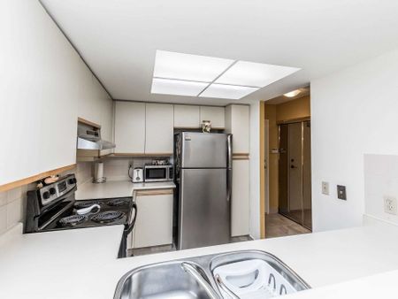 For Lease - 325 Webb Drive Unit# 205, Mississauga, Ontario - Photo 5