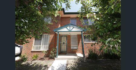 Spacious, Centrally Located Townhouse! - Photo 2