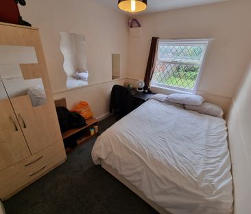 4 Bed Student Accommodation - Photo 5