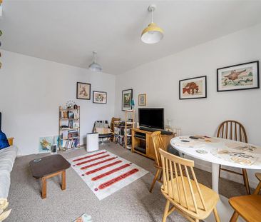 2 bedroom end of terrace house to rent - Photo 1