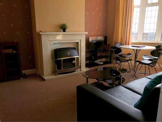 1 bedroom in a house share to rent - Photo 1