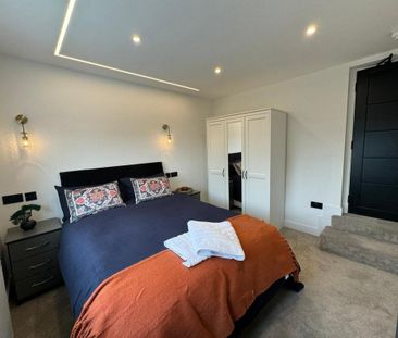 1 bedroom in a house share to rent - Photo 5