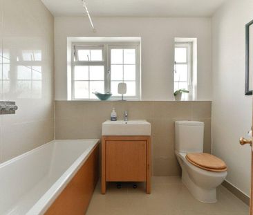 2 bedroom maisonette to rent - Photo 6