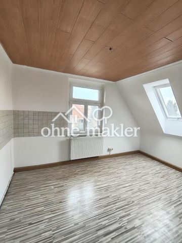 Neu renovierte 4-Raum-Wohnung mit Blick über die Stadt 75 qm Garten, Garage/ Stellplatz - Photo 3