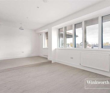 Arcadia Avenue, London, N3 - Photo 2