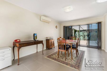 Attractive Home In Exceptional Location - Photo 2