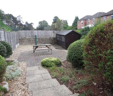Bedroom House In Bournemouth, BH9 - Photo 3