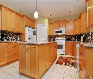 Bright, elegant 4 bed, 3 bath home in Sooke (Sunriver) - Photo 3