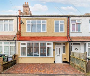 3 bedroom terraced house to rent - Photo 1