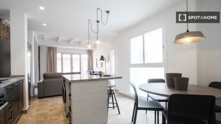 Luxury Apartment for rent in Valencia - Photo 2