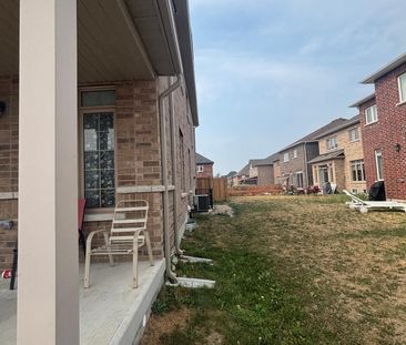 For Lease - 2300 Grainger Loop, Innisfil, Ontario - Photo 6