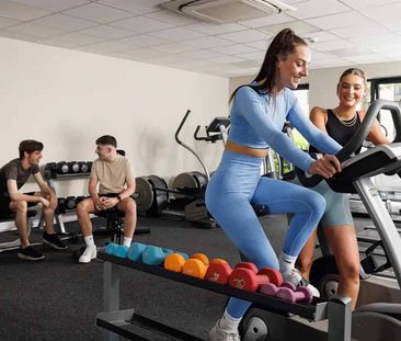 Extra Large High Double Ensuite - Photo 2