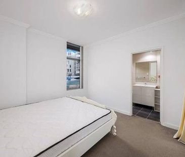 Modern 2 Bedroom Apartment in Turrella - Photo 2