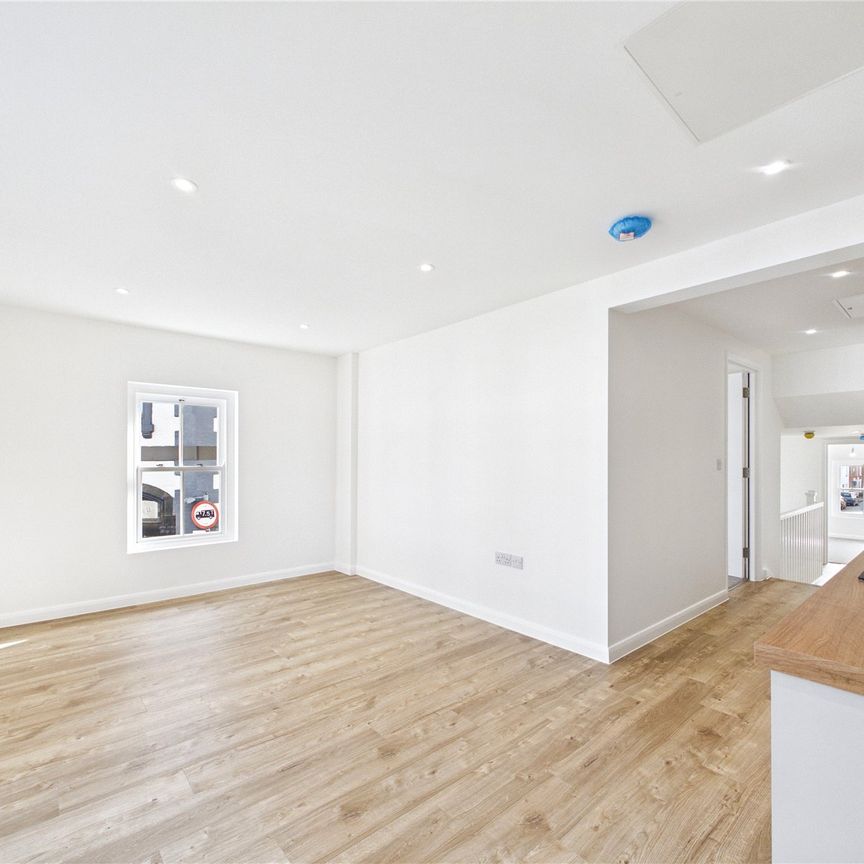 High Street, Brightlingsea, Colchester, Essex, CO7 0AG - Photo 1