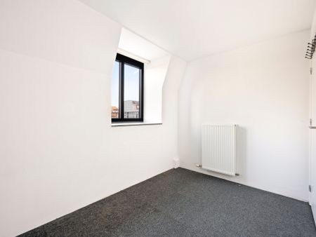 Ruim duplex appartement met zonnig terras in hartje schoten te huur! - Photo 5