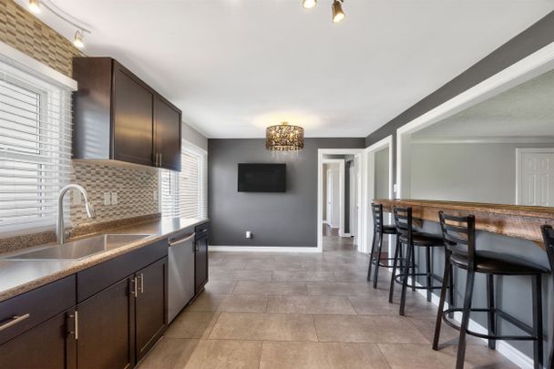 For Lease - 7566 Sixth Line, Milton, Ontario - Photo 1