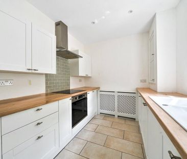 2 bedroom semi-detached house to rent - Photo 6