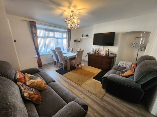 Broom Hall Crescent, Birmingham, B27 7JR - Photo 1