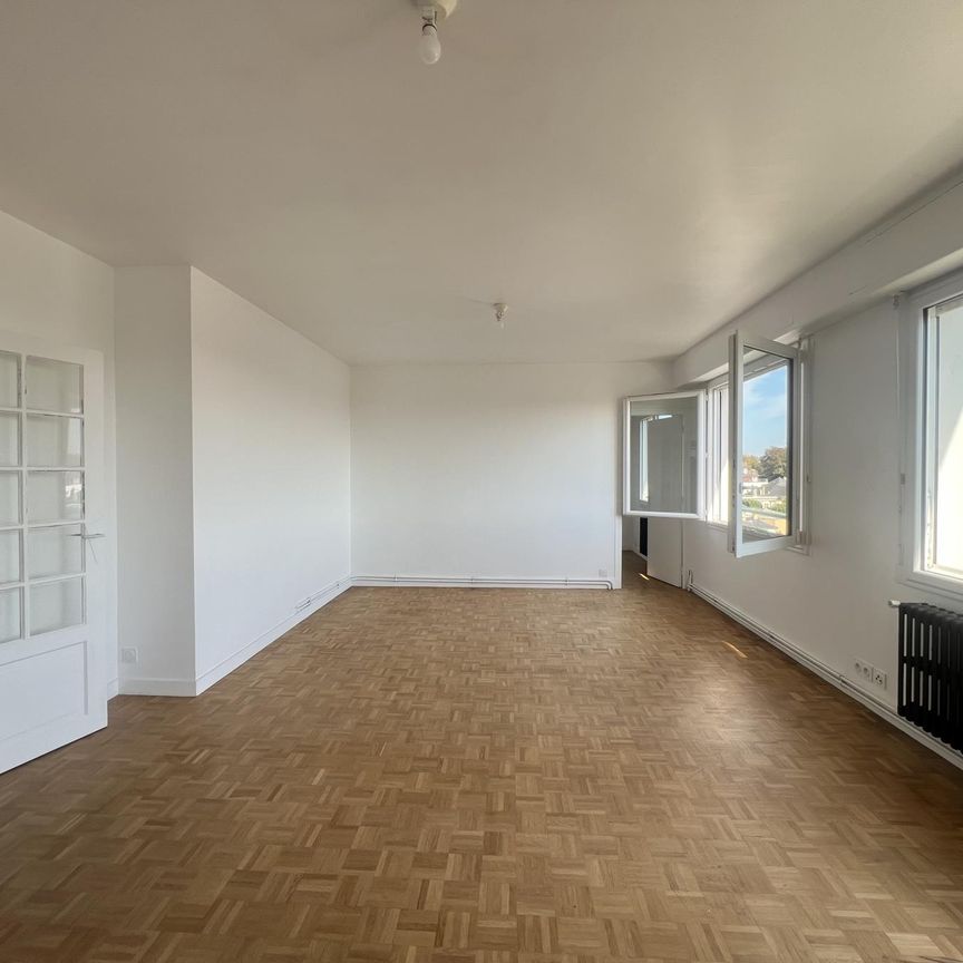 Location Appartement RENNES - Photo 1