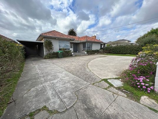 1009 North Road, Murrumbeena - Photo 1