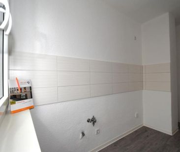 Modernisierte 3 Raumwohnung, kautionsfrei - Photo 2