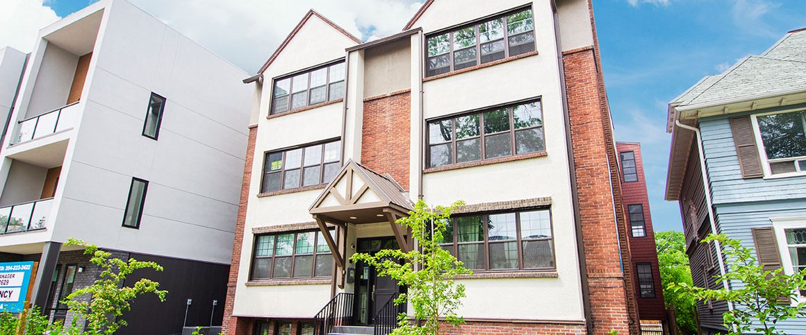 883 Grosvenor Avenue Apartment - Photo 1