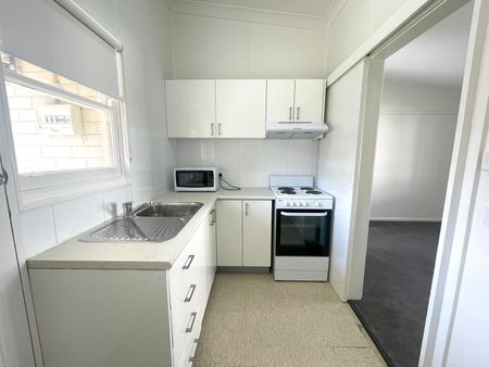 1/19-27 Boronia Street, 2142, South Granville Nsw - Photo 2