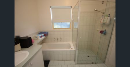 IMMACULATE 2 BR HOMETTE - Photo 2