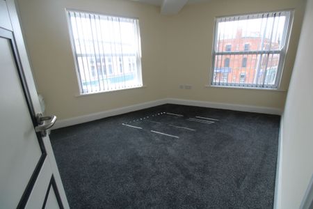 2 bed flat to rent in Stamford Street Central, Ashton-under-Lyne, OL6 - Photo 5
