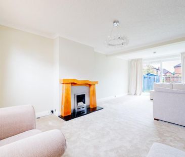 4 bedroom semi-detached house to rent - Photo 2