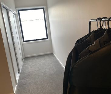 Cranbourne South - Photo 3