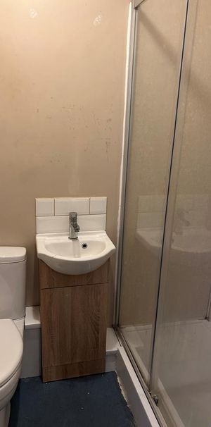 1 bedroom house of multiple occupation to rent - Photo 2