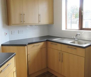 1 bedroom retirement property to rent - Photo 2