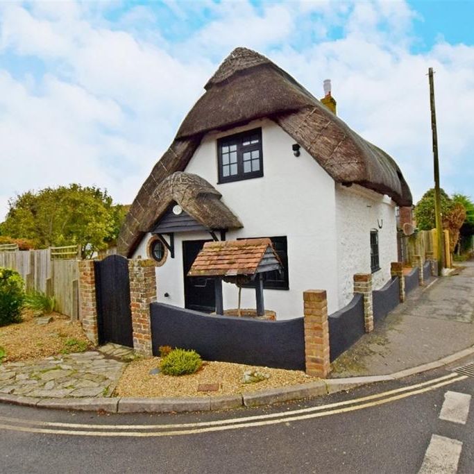 2 bedroom detached house to rent - Photo 1