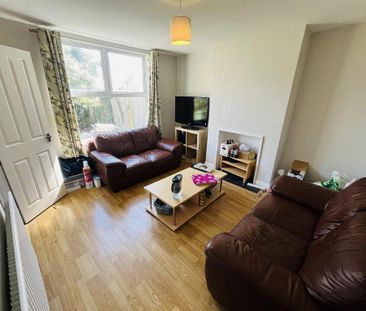 4 bedroom terraced house to rent - Photo 1