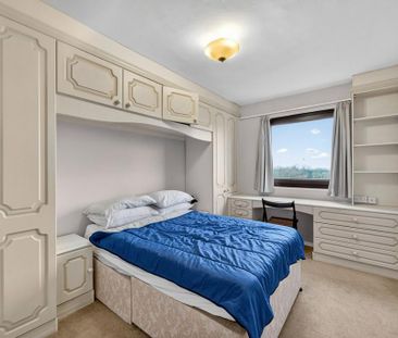 3 bedroom flat to rent - Photo 6