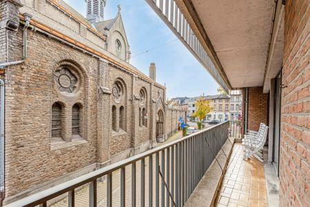 Ruim appartement met 3 slaapkamers en terras te Halle-centrum - Foto 2