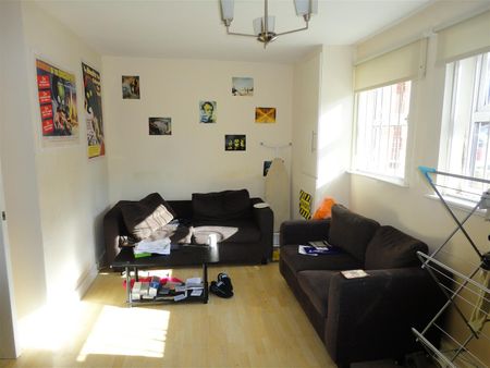 Flat 8, Headingley Rise Welton Road, Hyde Park, Leeds, LS6 1EE - Photo 4