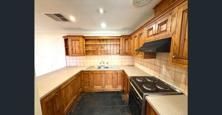 Low-Maintenance Living in the Heart of North Adelaide - Lifestyle & Location! - Photo 2