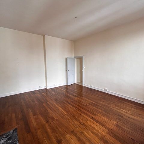 Appartement T2 - 43.88 m² - rue Jean Jacques Rousseau - Location Appartement nantes : 43.88 m2 - Photo 1