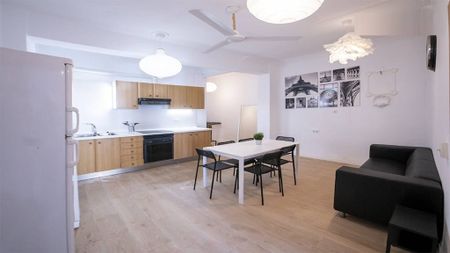 Avenida de Peris y Valero, Valencia, Valencian Community 46006 - Photo 2