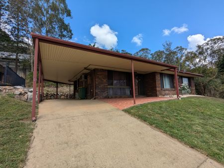 5 Gill Court, Bundamba QLD 4304 - Photo 3