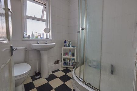 Mixed use to rent - Photo 5